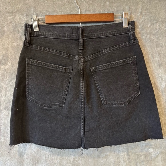 Black Mini Raw Hem Rigid Denim A-Line Sz 27 Front slit Grunge Y2K Festival - Picture 4 of 9